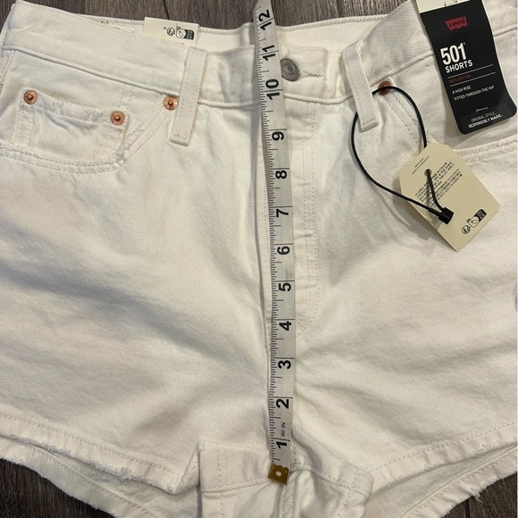 New Levi's Premium Shorts 29 Women's 501 Original Fit High Rise White Boho 2.5" - Picture 12 of 15